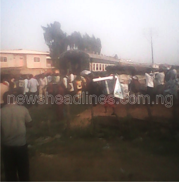 nigeriatrain2 2 Reportedly Killed As Train Coach Divide On Motion - Photos