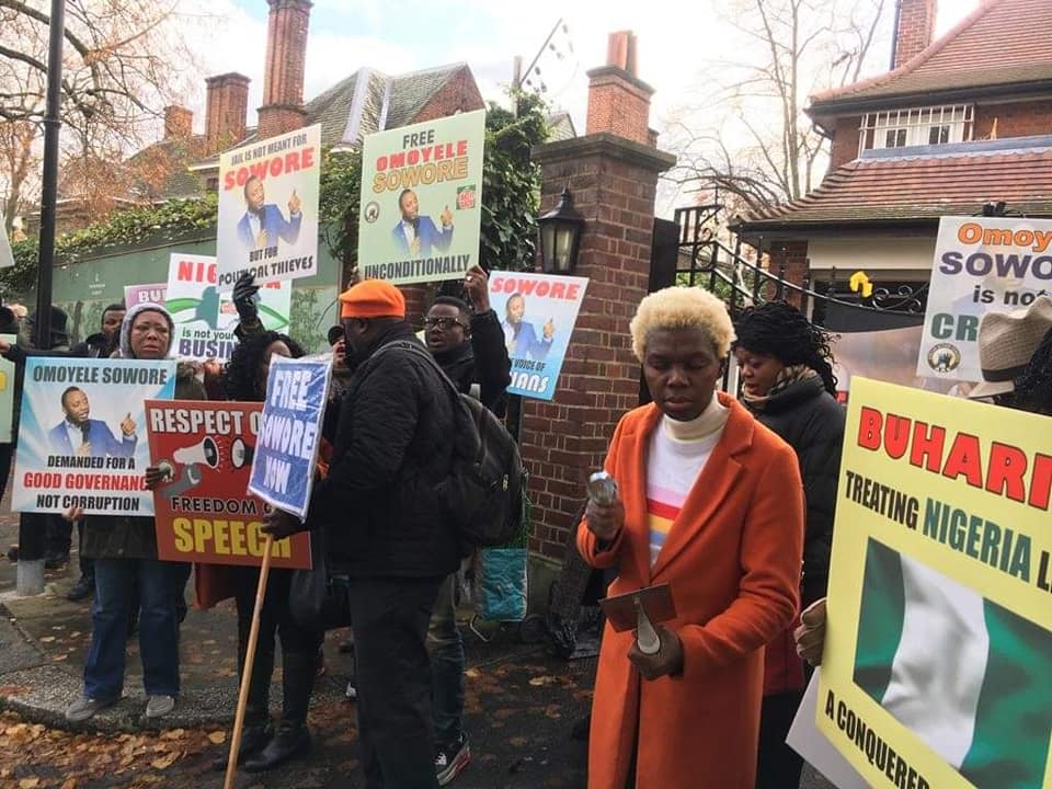Protest against Buhari 2 Breaking: Protesters storm Nigeria House in London, Await President Buhari Arrival (Photos)